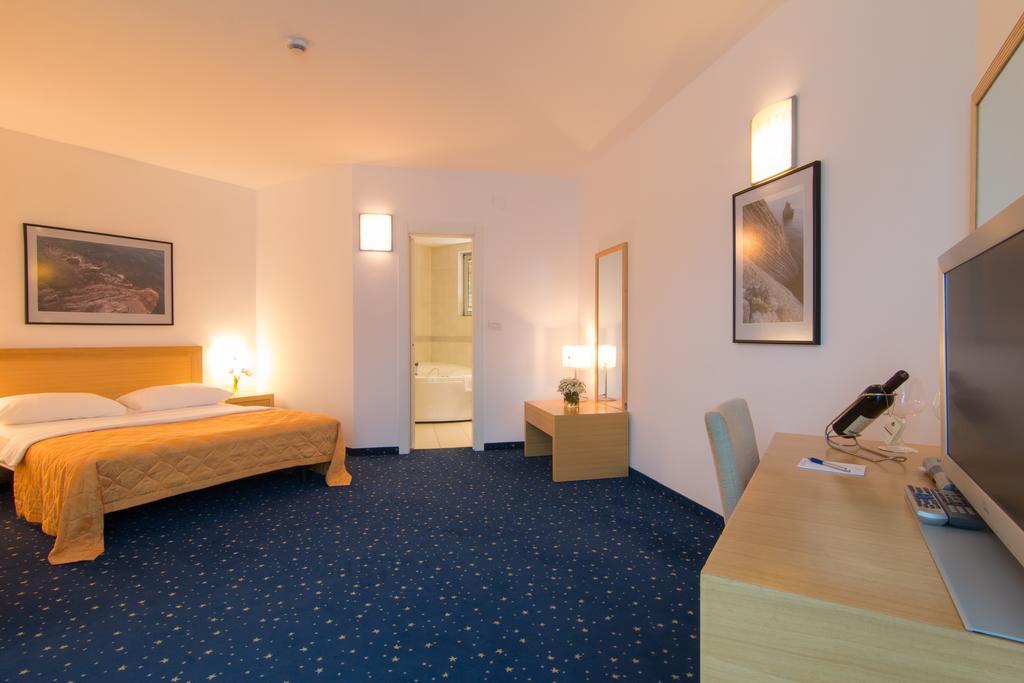 Hotel Blue Star Budva Extérieur photo